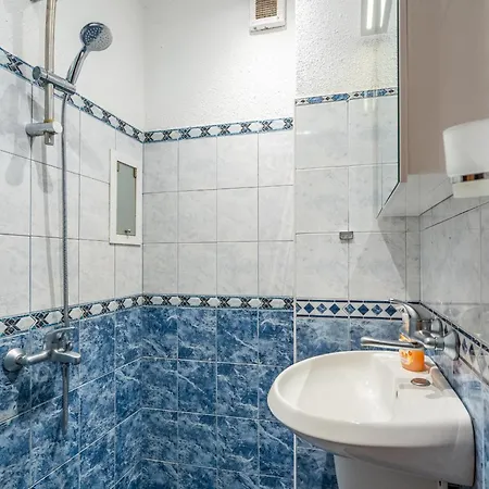 The Right Choice 22 Apartment