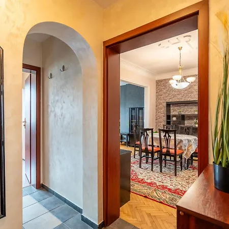 The Right Choice 22 Apartment *